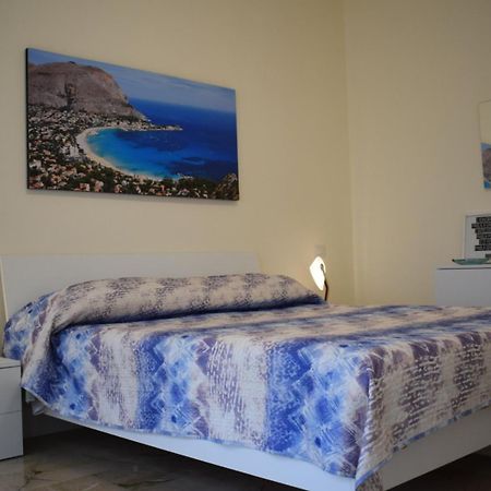 דירות פלרמו La Casa Di Gus מראה חיצוני תמונה